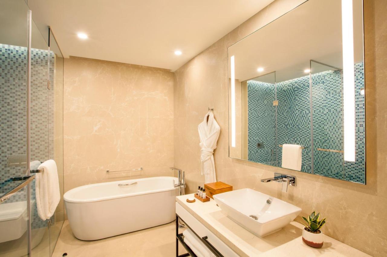 Hyatt Regency Thrissur Hotell Exteriör bild